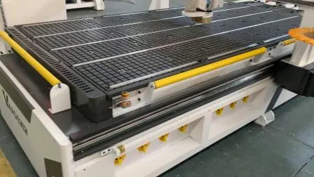 1325 CNC-Fräser mit Drehaufsatz, Atc-Holzbearbeitungs-CNC-Maschine für MDF, Atc-Holzmöbel-CNC-Fräser